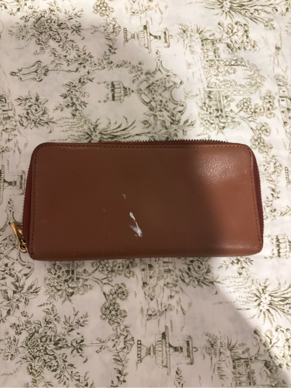 Marc by Marc Jacobs Cognac Brown Leather Zip-Around Wallet with Gold Plate - Picture 4 of 7